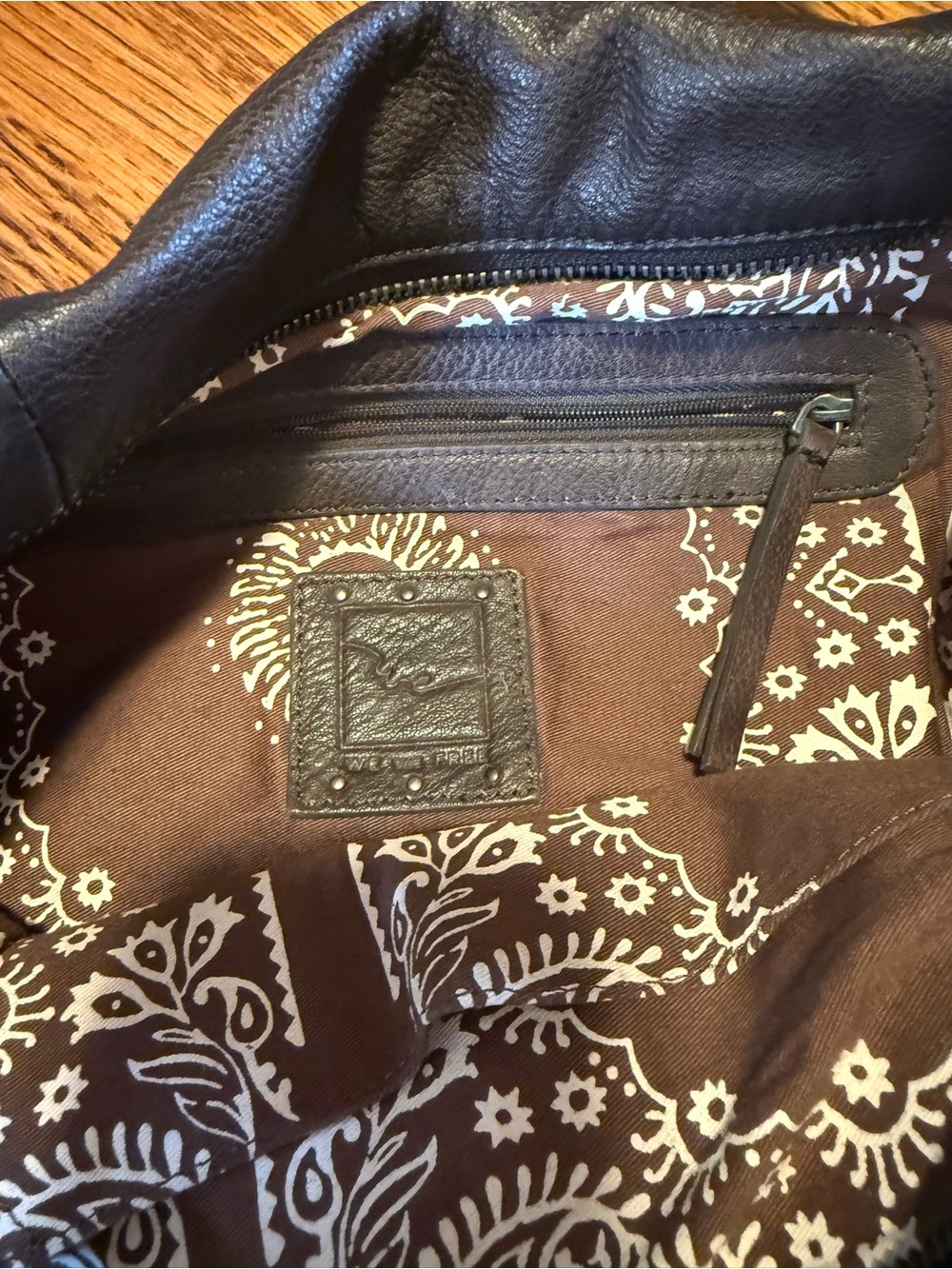 Free People Emerson with strap, (without metal tag) - Picture 4 of 10